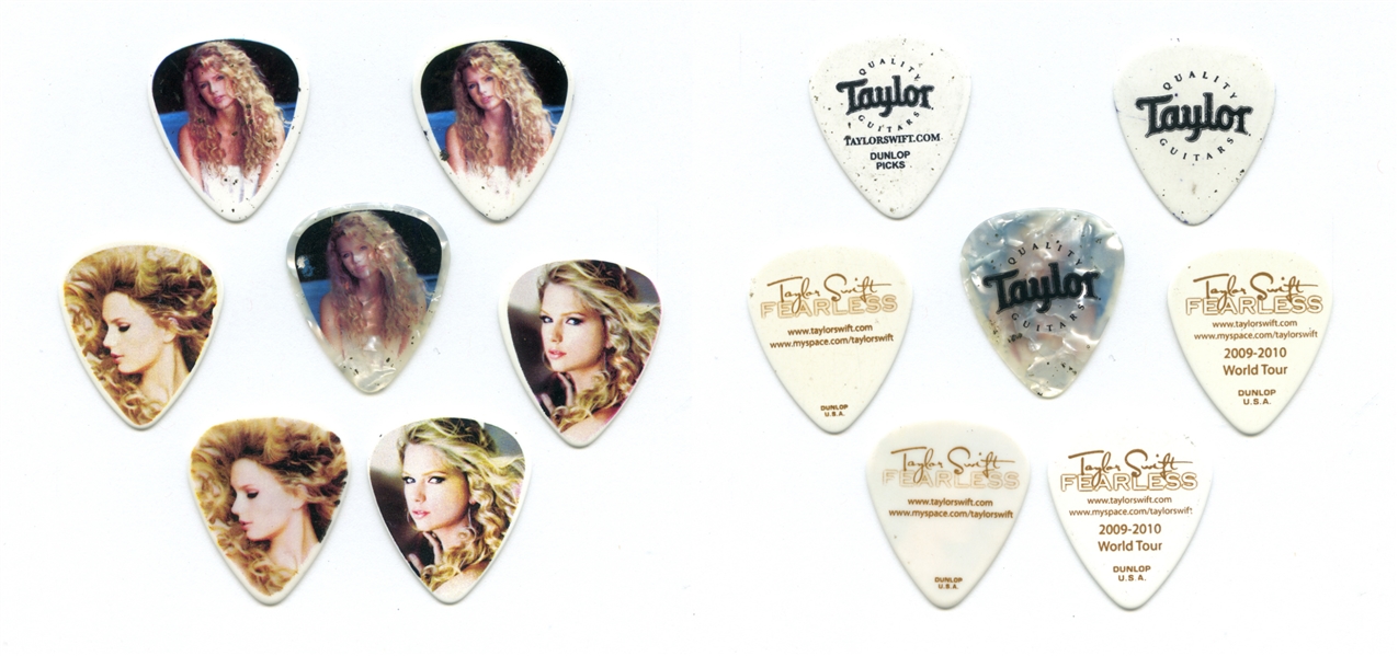 Taylor Swift 2009-2010 Lot of 7 Guitar Picks w/COA