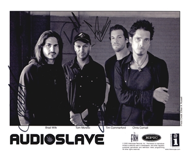 Audioslave 2005 Autographed 8 x 10 Press Photo With COA