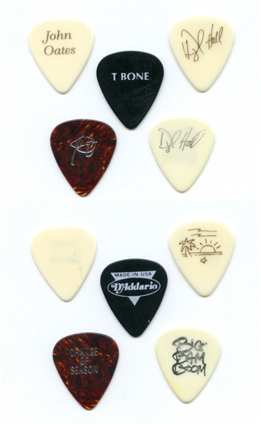 Hall & Oates 1984-1990 Lot of 5 Guitar Picks With COA