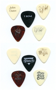 Hall & Oates 1984-1990 Lot of 5 Guitar Picks With COA
